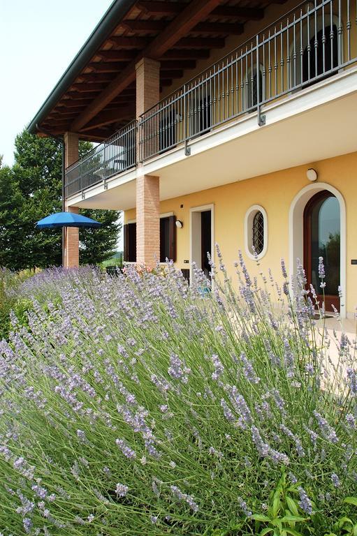 Agriturismo Tenuta Regina - Glamping Luxury Lodges And Apartments パラッツォーロ・デッロ・ステッラ エクステリア 写真
