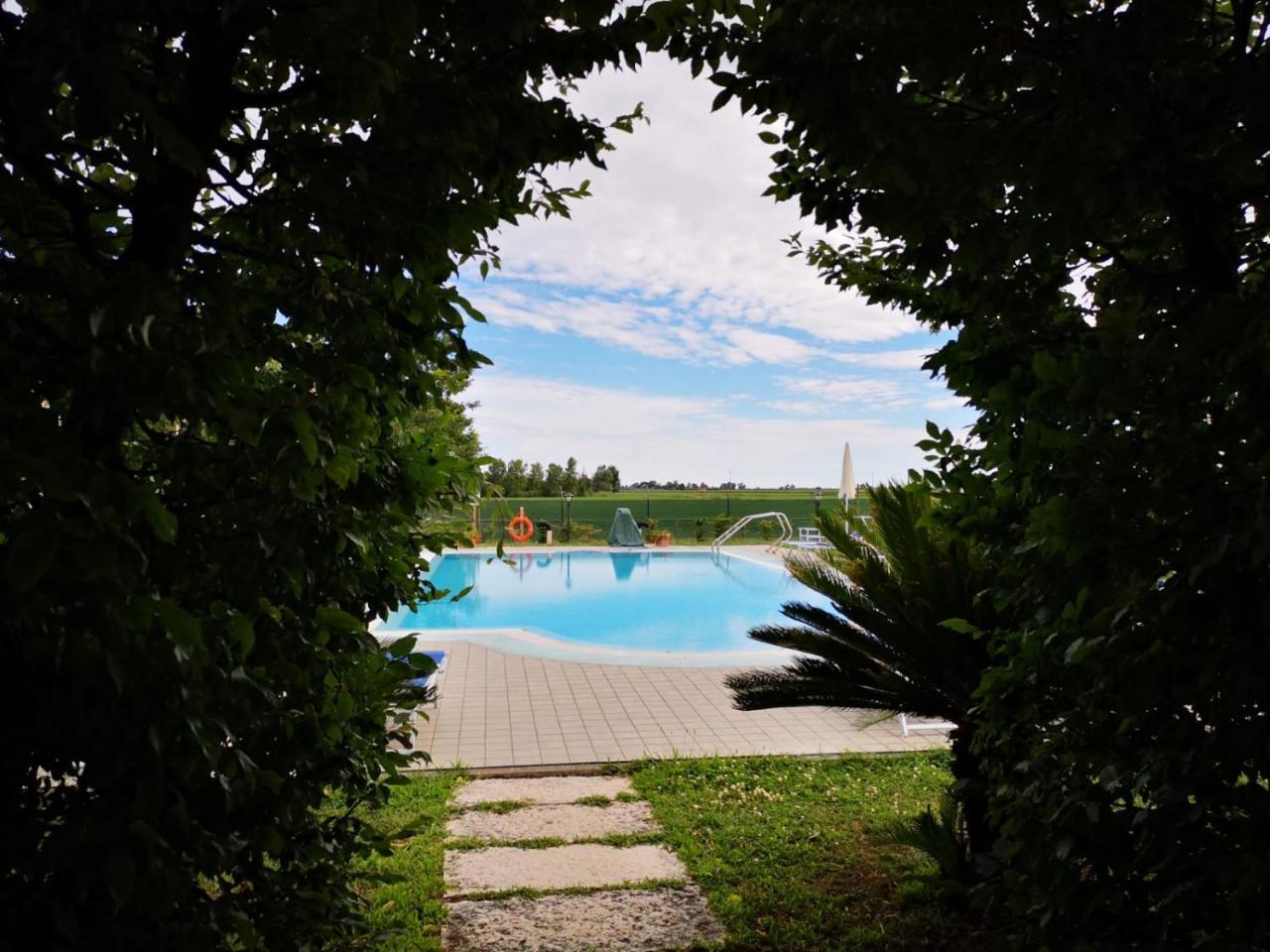 Agriturismo Tenuta Regina - Glamping Luxury Lodges And Apartments パラッツォーロ・デッロ・ステッラ エクステリア 写真
