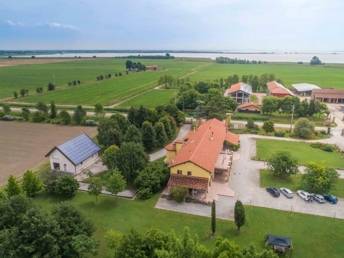 Agriturismo Tenuta Regina - Glamping Luxury Lodges And Apartments パラッツォーロ・デッロ・ステッラ エクステリア 写真
