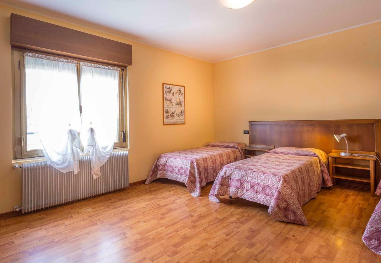 Agriturismo Tenuta Regina - Glamping Luxury Lodges And Apartments パラッツォーロ・デッロ・ステッラ エクステリア 写真