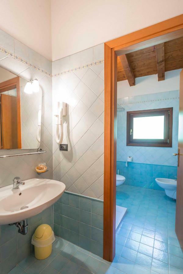 Agriturismo Tenuta Regina - Glamping Luxury Lodges And Apartments パラッツォーロ・デッロ・ステッラ エクステリア 写真