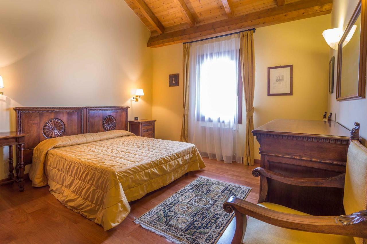 Agriturismo Tenuta Regina - Glamping Luxury Lodges And Apartments パラッツォーロ・デッロ・ステッラ エクステリア 写真