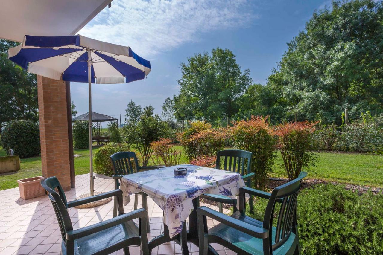 Agriturismo Tenuta Regina - Glamping Luxury Lodges And Apartments パラッツォーロ・デッロ・ステッラ エクステリア 写真