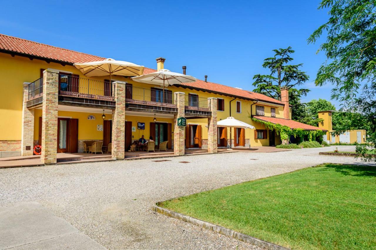 Agriturismo Tenuta Regina - Glamping Luxury Lodges And Apartments パラッツォーロ・デッロ・ステッラ エクステリア 写真