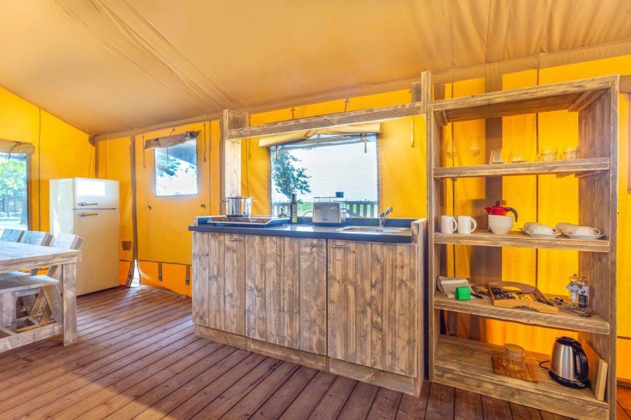 Agriturismo Tenuta Regina - Glamping Luxury Lodges And Apartments パラッツォーロ・デッロ・ステッラ エクステリア 写真