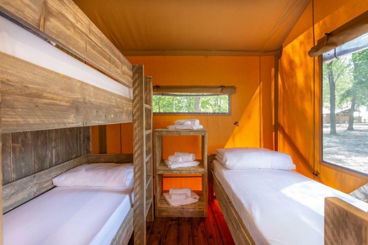 Agriturismo Tenuta Regina - Glamping Luxury Lodges And Apartments パラッツォーロ・デッロ・ステッラ エクステリア 写真