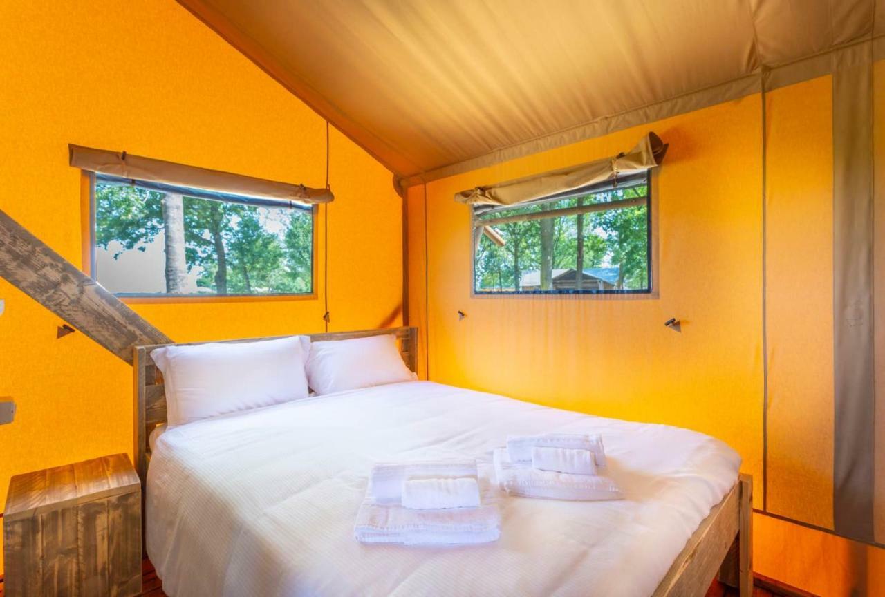 Agriturismo Tenuta Regina - Glamping Luxury Lodges And Apartments パラッツォーロ・デッロ・ステッラ エクステリア 写真